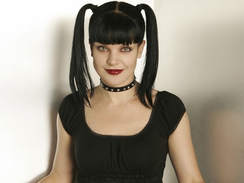 ポーリー・ペレット（Pauley Perrette）